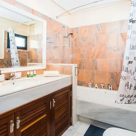 Villa Eslanzarote Eleonor, Super Wifi, Heated Pool, Sat Tv *